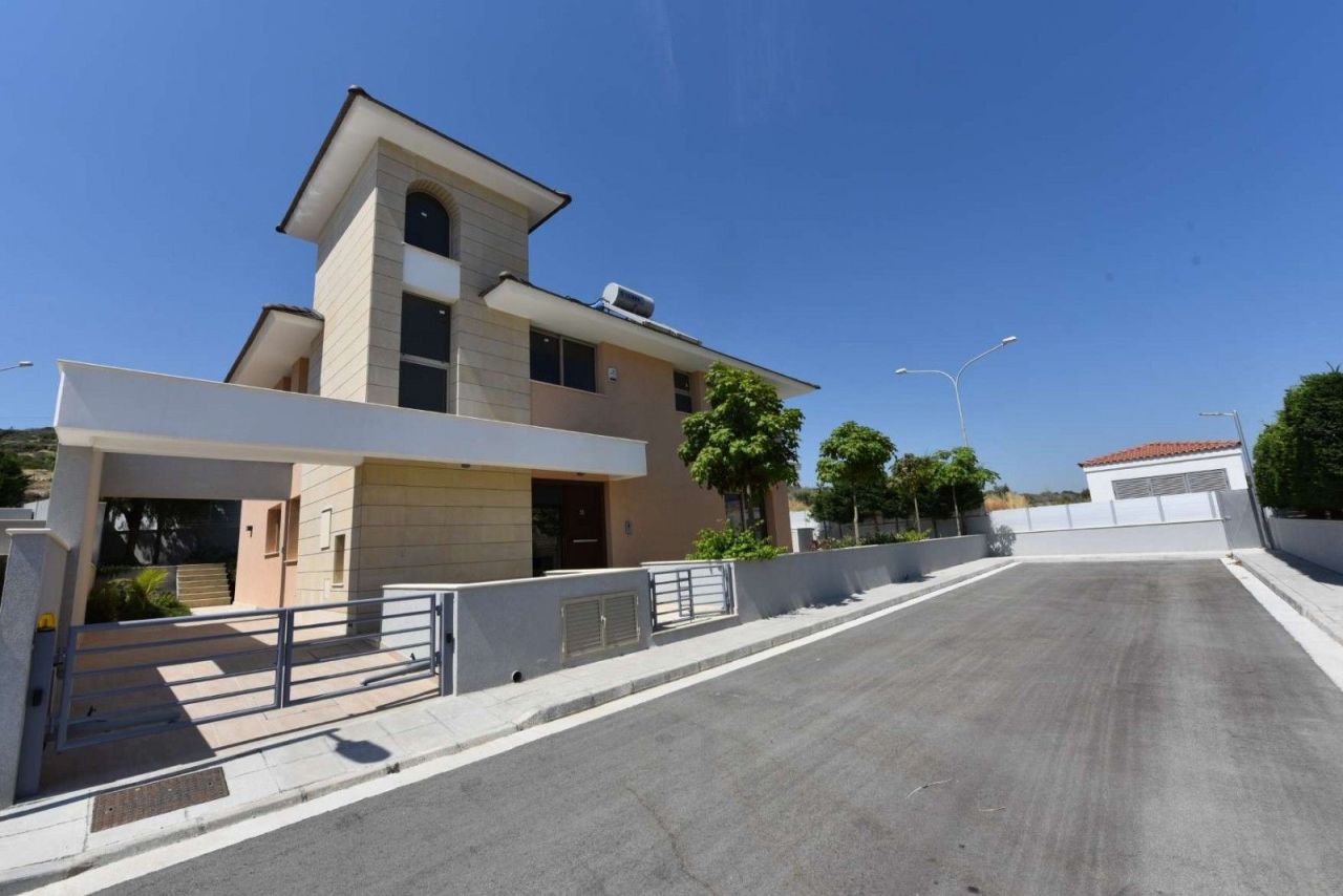 Villa à Limassol, Chypre, 205 m² - image 1