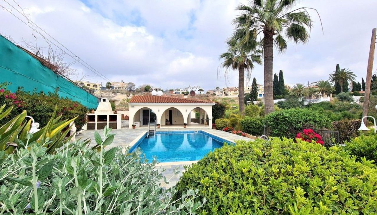 Bungalow à Paphos, Chypre, 200 m² - image 1