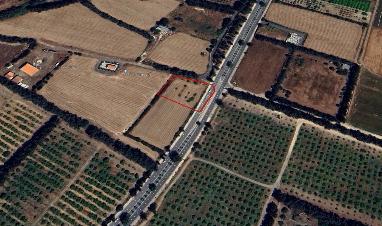 Terreno en Pafos, Chipre, 2 830 m² - imagen 1