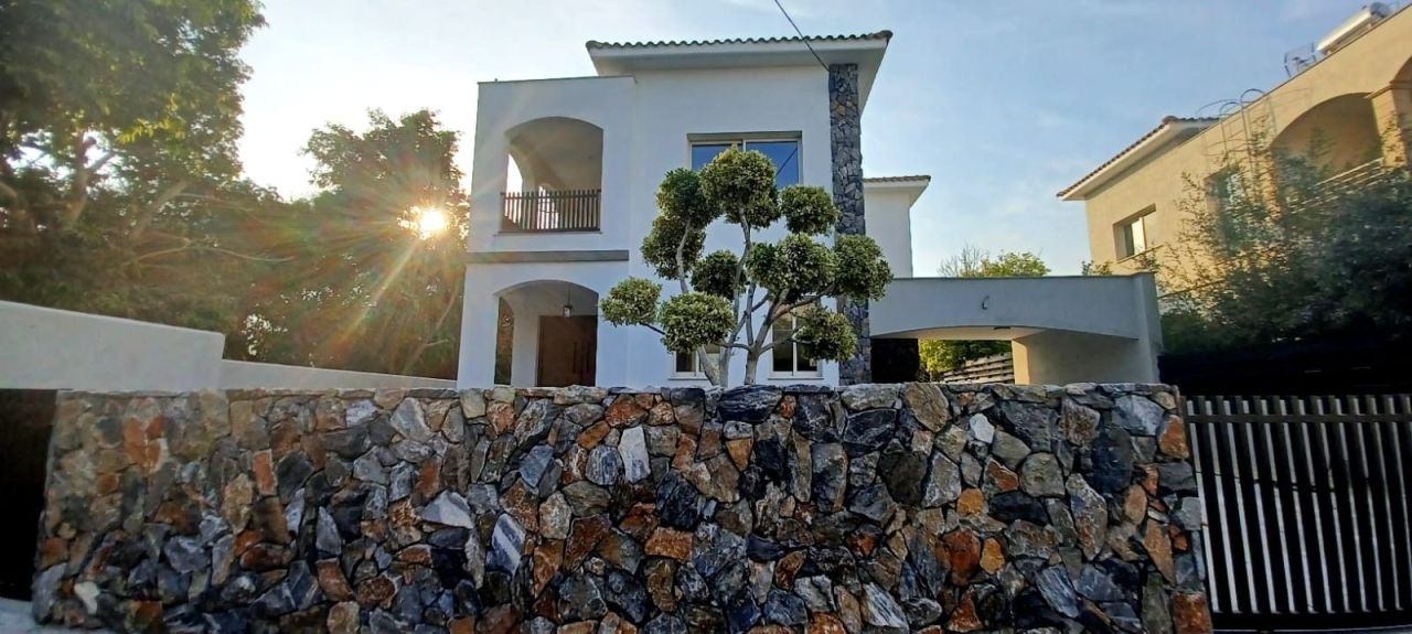 Villa in Limassol, Zypern, 220 m² - Foto 1