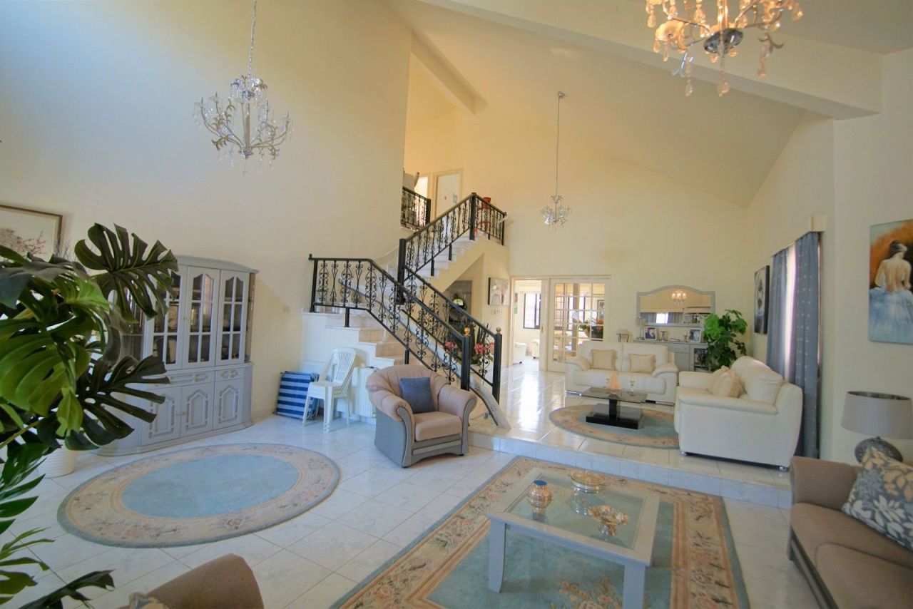 Villa à Limassol, Chypre, 245 m² - image 1