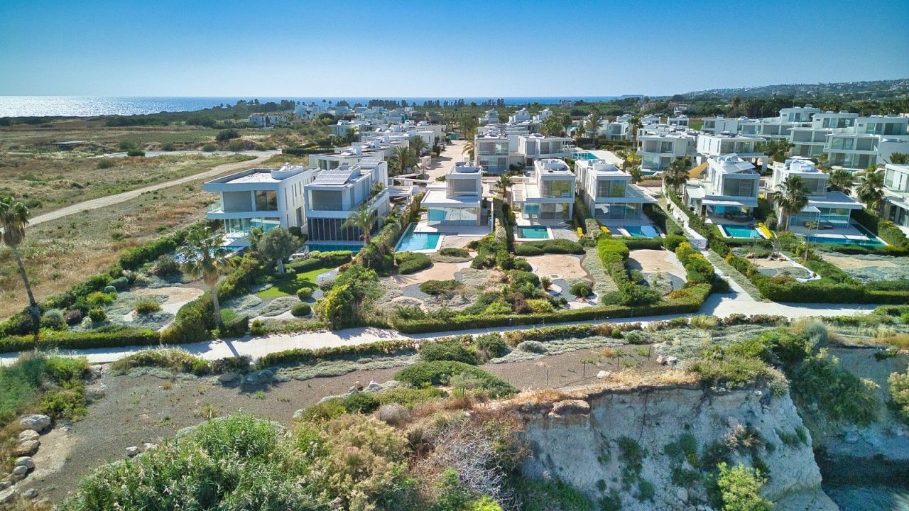 Villa in Paphos, Cyprus, 230 m² - picture 1