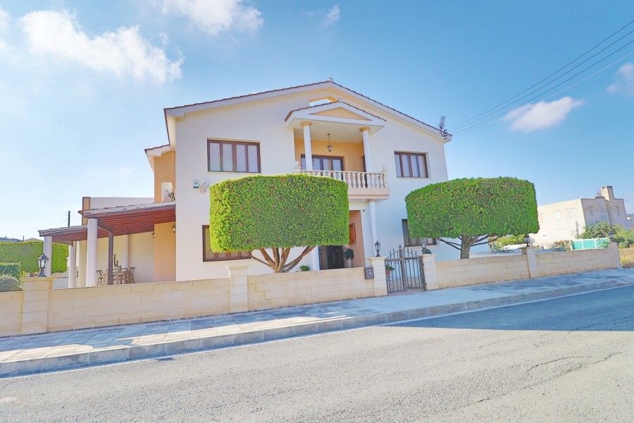 Villa a Paphos, Cipro, 240 m² - foto 1