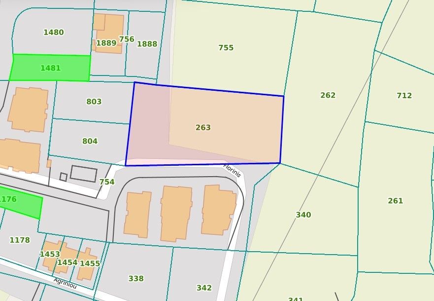 Grundstück in Larnaka, Zypern, 1 708 m² - Foto 1