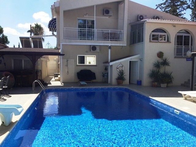 Villa in Limassol, Cyprus, 305 m² - picture 1