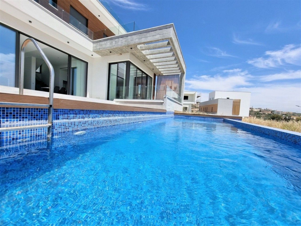 Villa in Limassol, Cyprus, 400 m² - picture 1