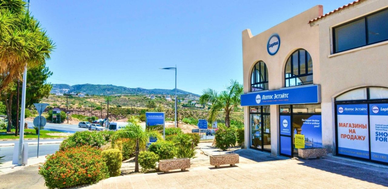 Tienda en Pafos, Chipre, 165 m² - imagen 1