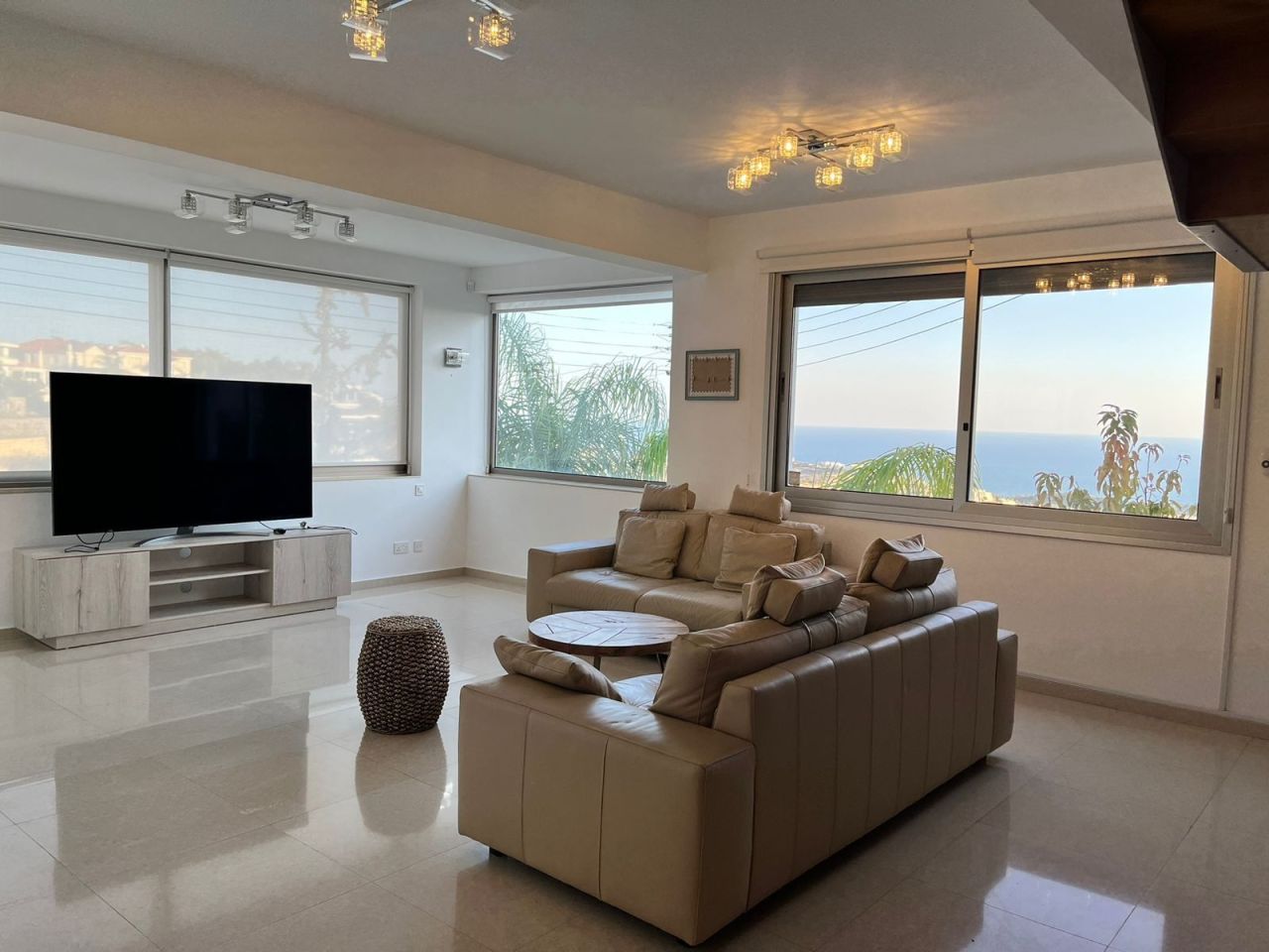 Villa in Limassol, Cyprus, 266 m² - picture 1