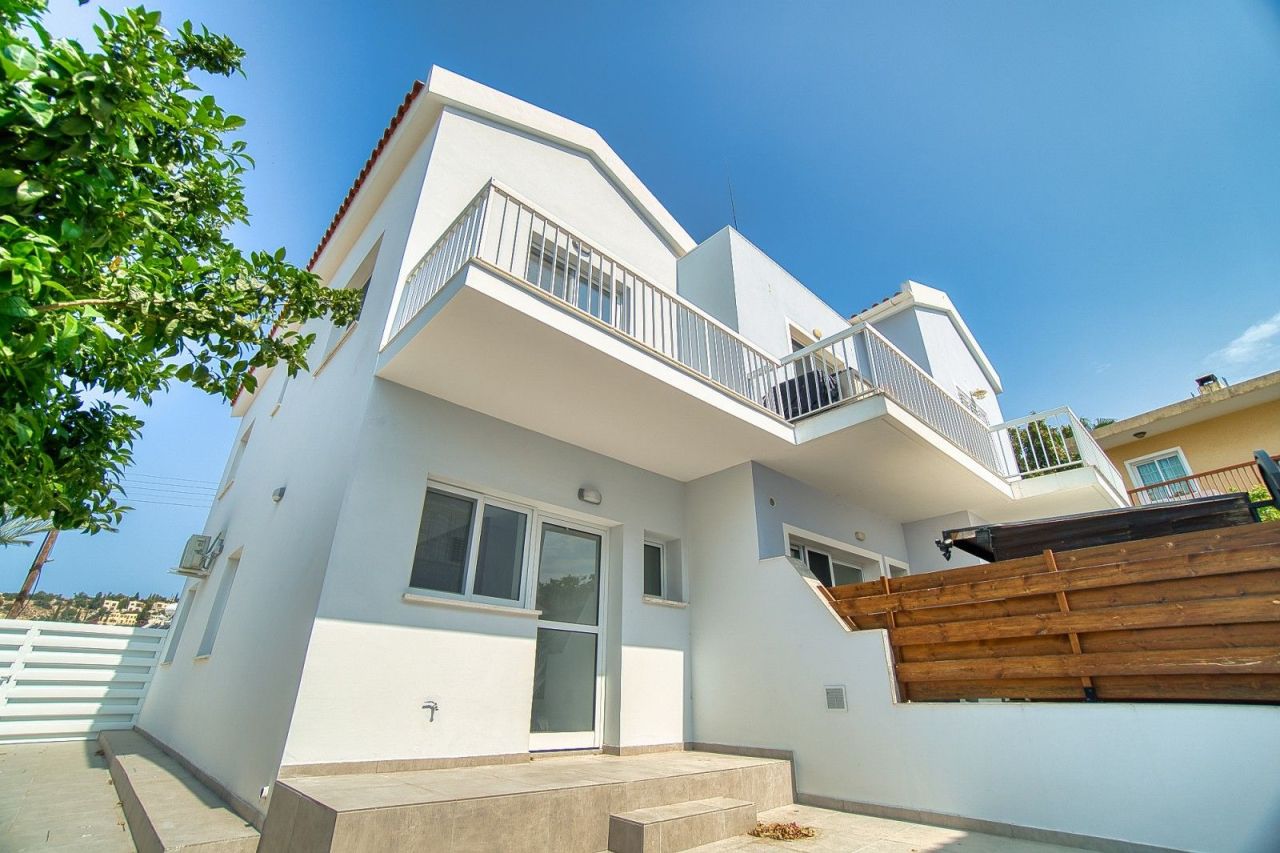 Townhouse in Paphos, Cyprus, 102 m² - picture 1
