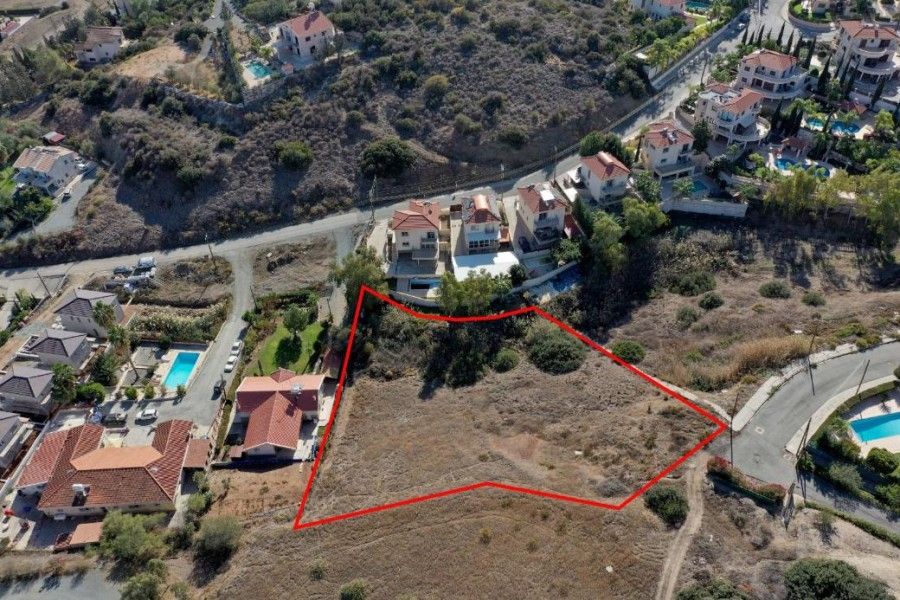 Terreno en Limasol, Chipre, 3 011 m² - imagen 1