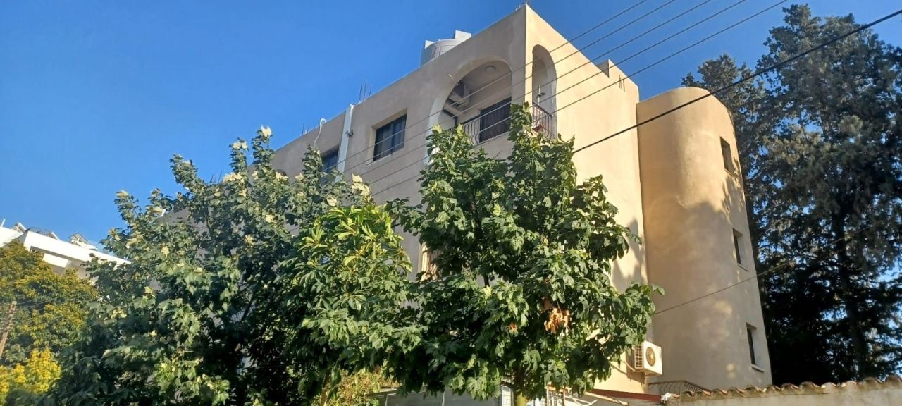 Commercial property in Limassol, Cyprus - picture 1