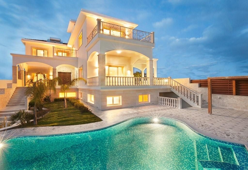 Villa in Limassol, Cyprus, 500 m² - picture 1
