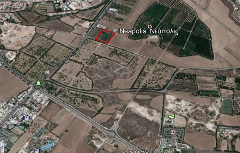 Land in Paphos, Cyprus, 10 049 m² - picture 1