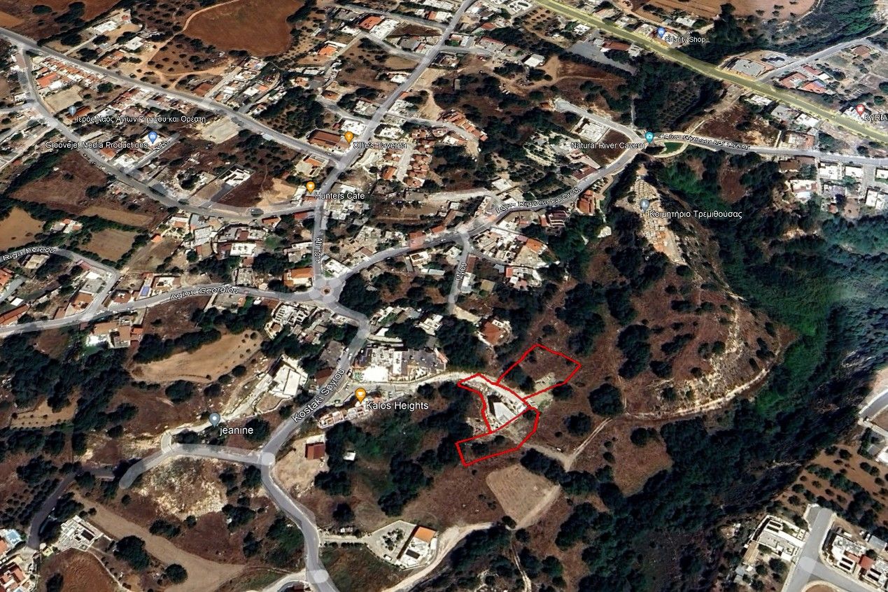 Land in Paphos, Cyprus, 2 417 m² - picture 1