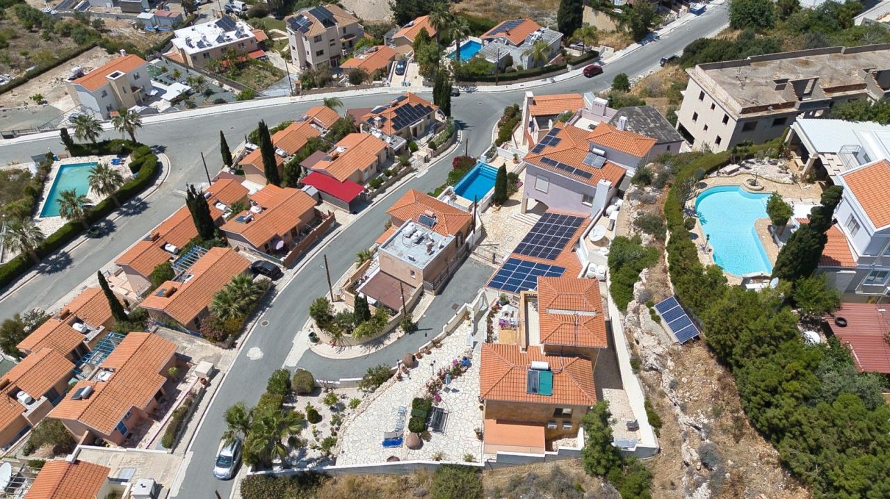 Villa en Pafos, Chipre, 166 m² - imagen 1