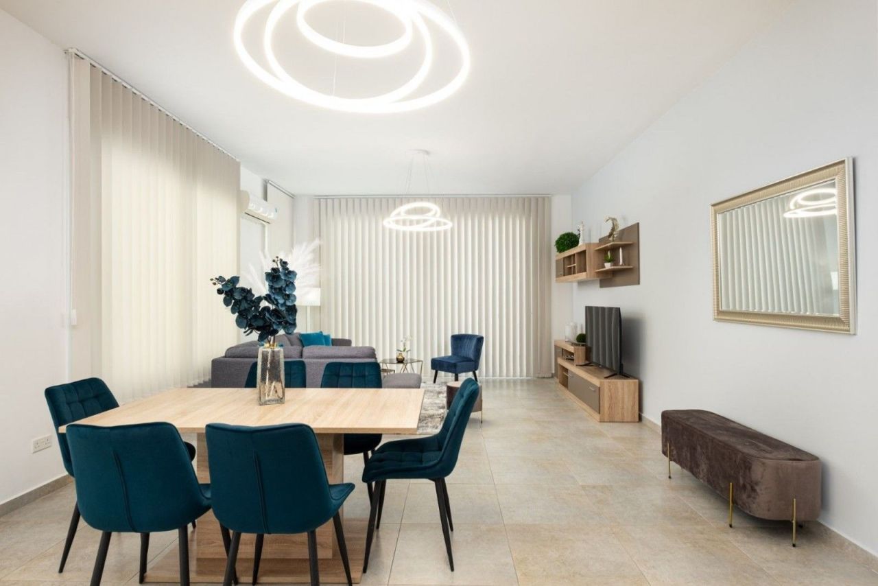 Villa in Larnaca, Cyprus, 285 m² - picture 1