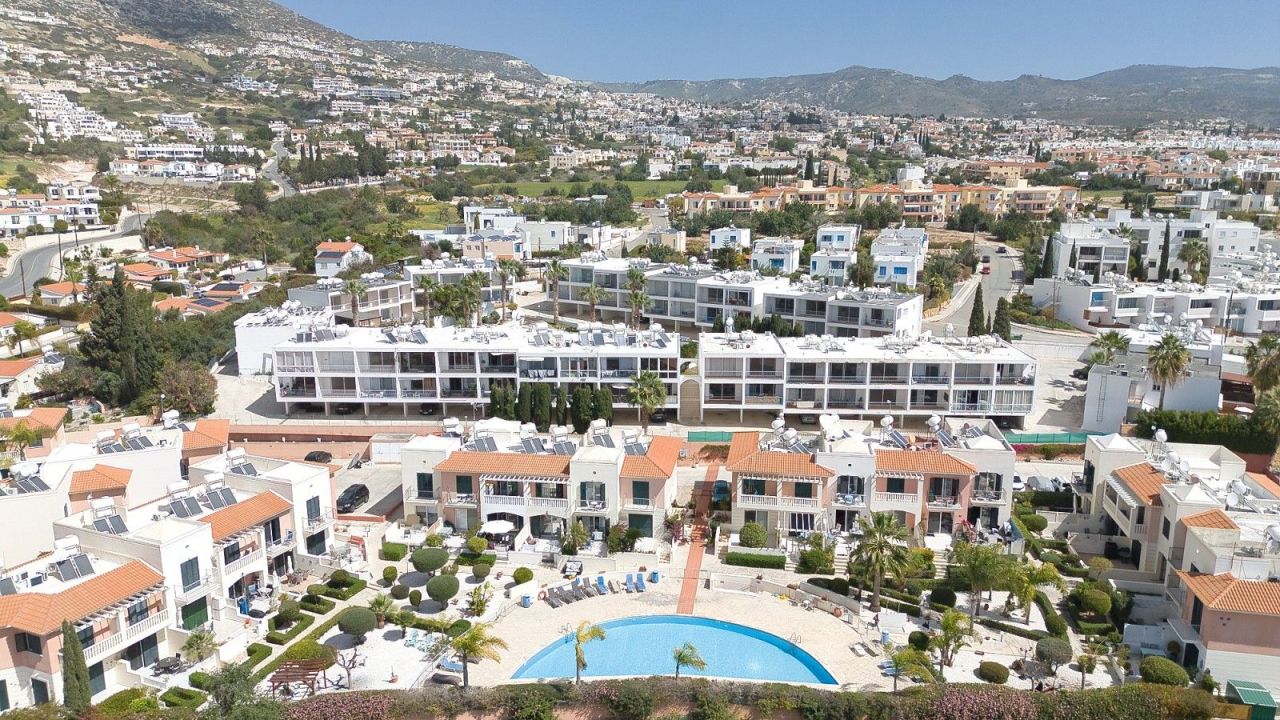 Villa in Paphos, Cyprus, 89 m² - picture 1
