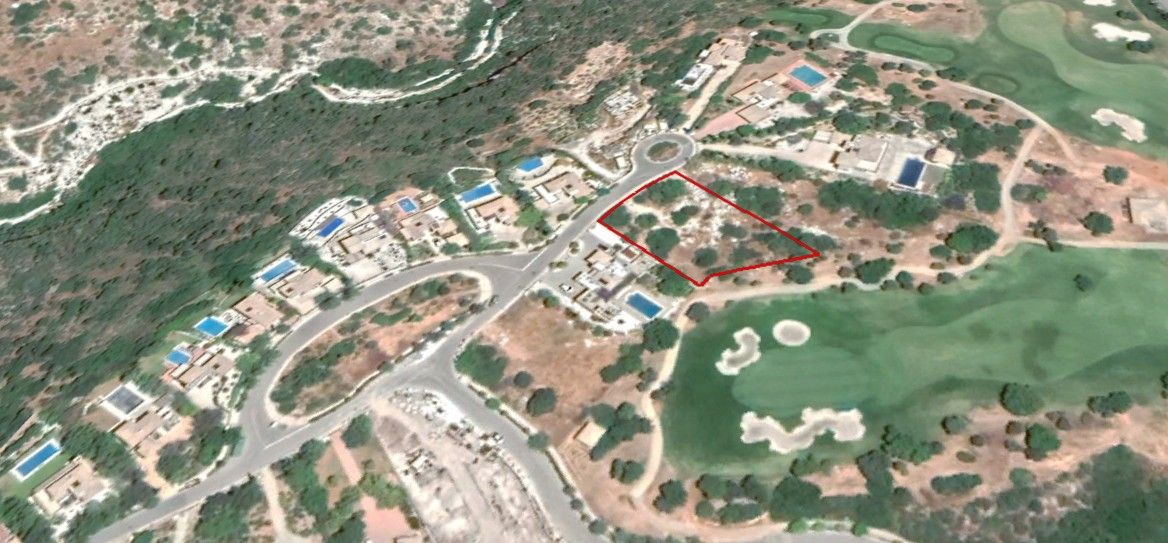 Land in Paphos, Cyprus, 1 563 m² - picture 1