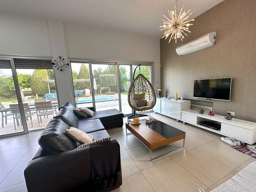 Villa en Limasol, Chipre, 250 m² - imagen 1