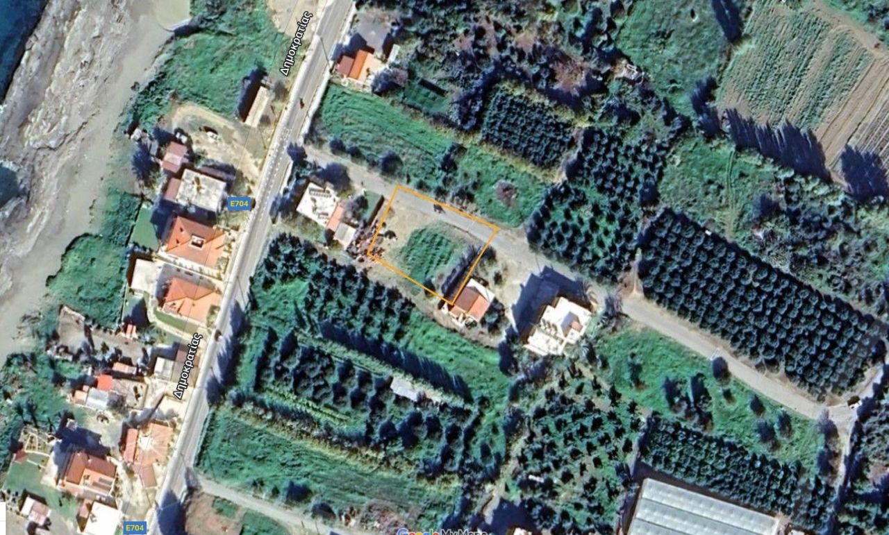 Terrain à Paphos, Chypre, 1 085 m² - image 1