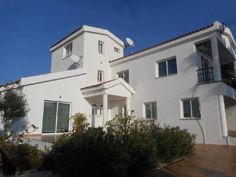 Villa à Paphos, Chypre, 300 m² - image 1