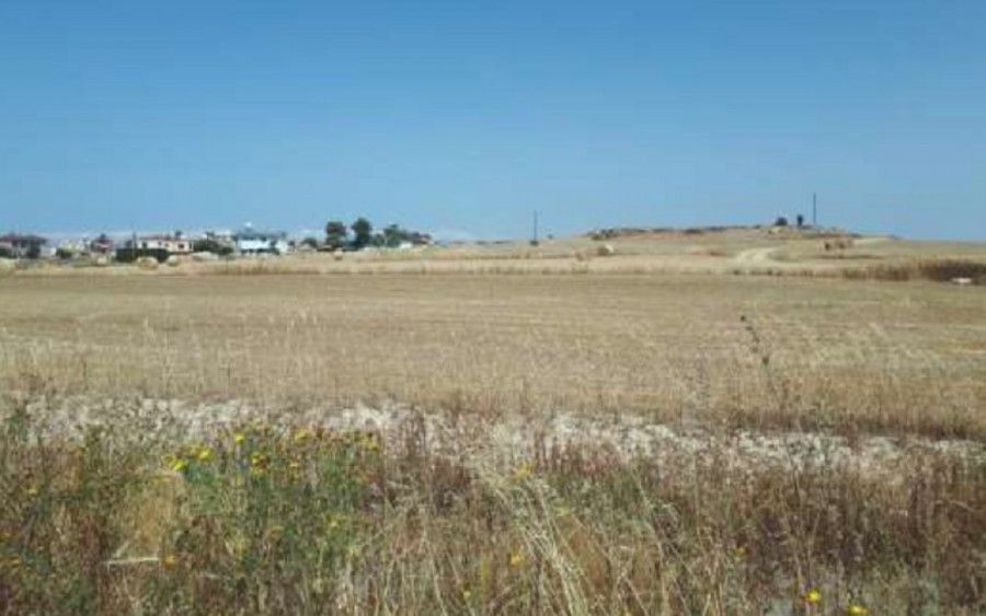 Land in Larnaca, Cyprus, 4 014 m² - picture 1
