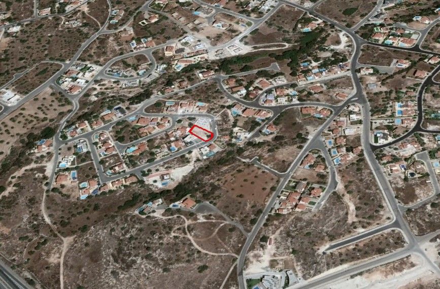 Land in Paphos, Cyprus, 621 m² - picture 1