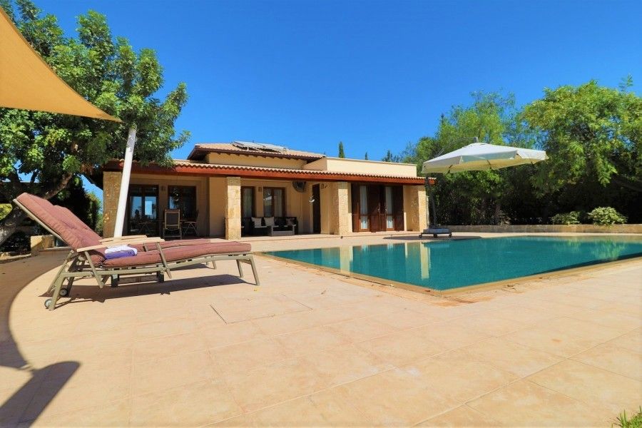 Bungalow en Pafos, Chipre, 200 m² - imagen 1