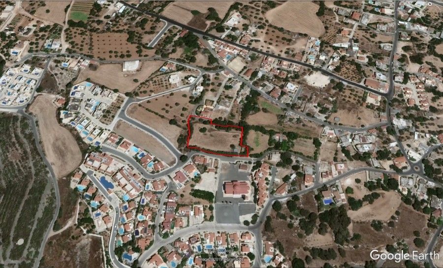 Terrain à Paphos, Chypre, 4 900 m² - image 1