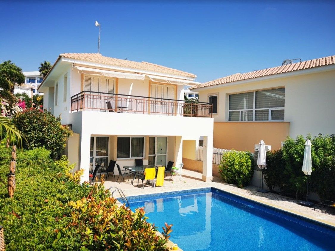 Villa in Paphos, Cyprus, 221 m² - picture 1