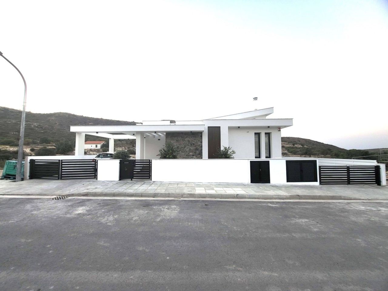 Villa in Limassol, Cyprus, 297 m² - picture 1