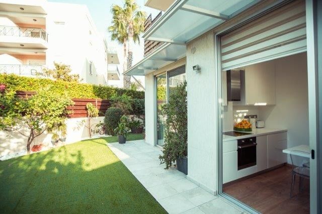 Apartment in Limassol, Cyprus, 70 m² - picture 1