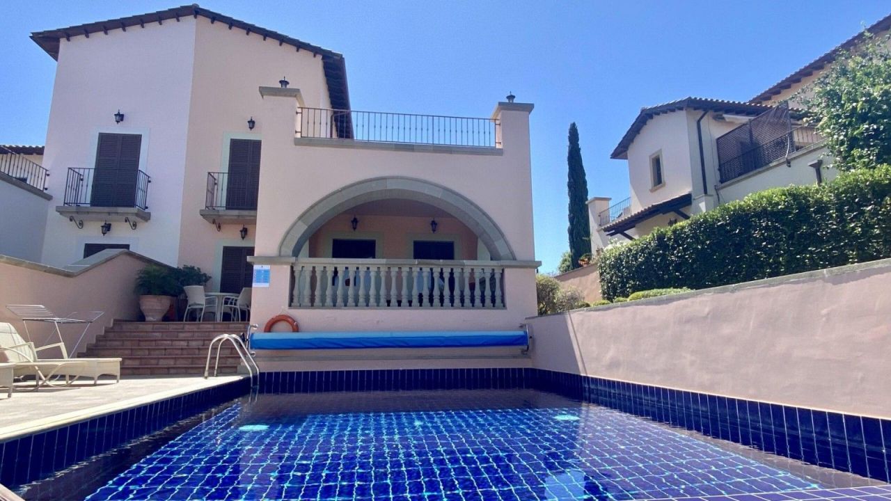 Villa en Pafos, Chipre, 160 m² - imagen 1