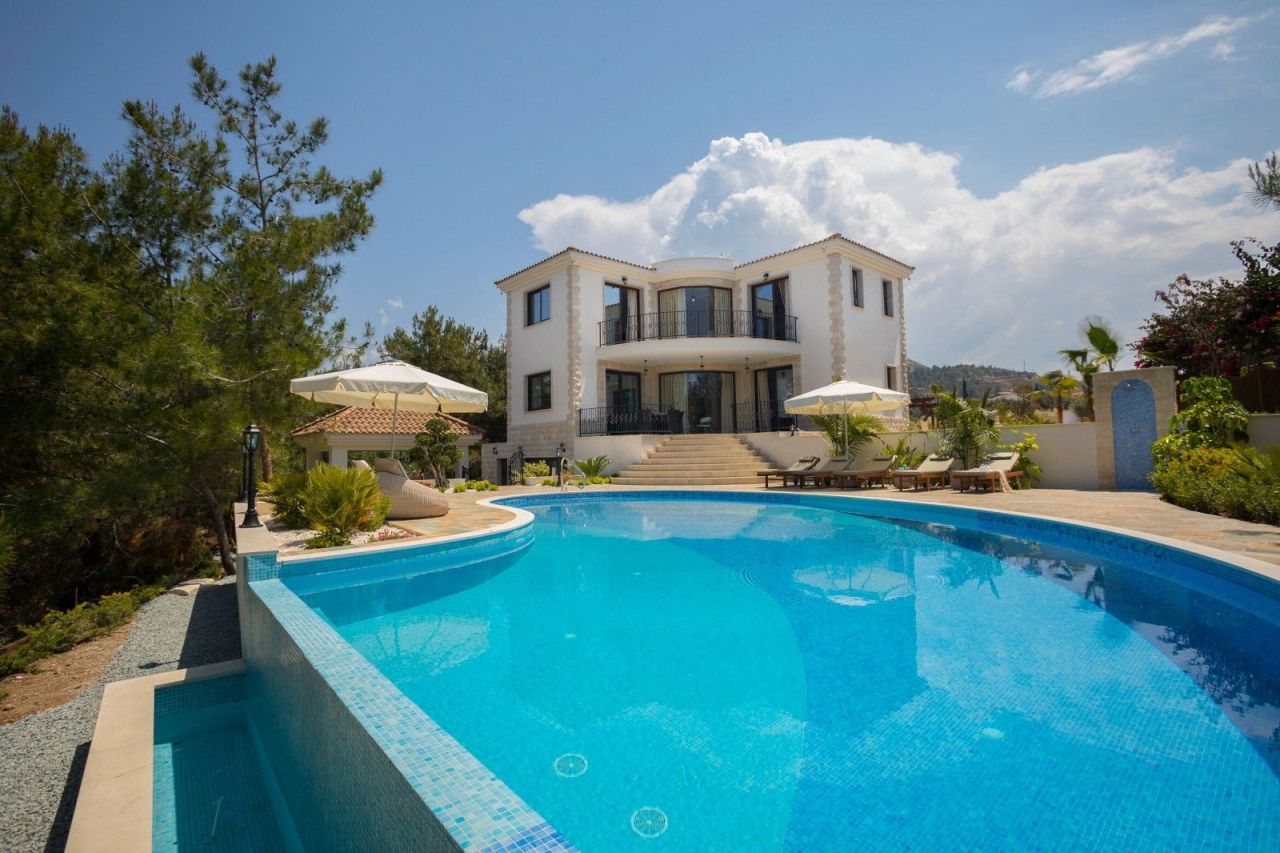 Villa in Paphos, Zypern, 360 m² - Foto 1