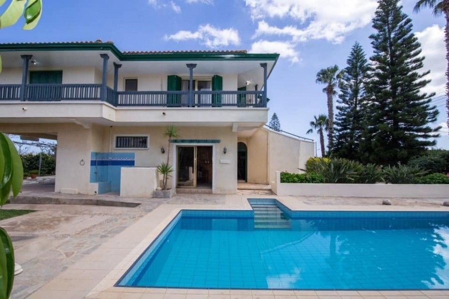 Villa in Protaras, Cyprus, 550 m² - picture 1