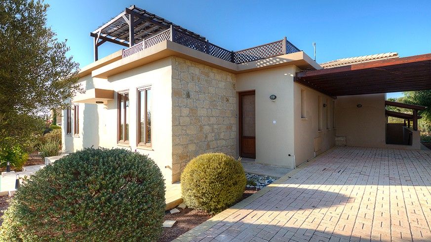 Villa à Paphos, Chypre, 1 500 m² - image 1