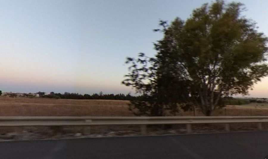 Grundstück in Larnaka, Zypern, 688 m² - Foto 1