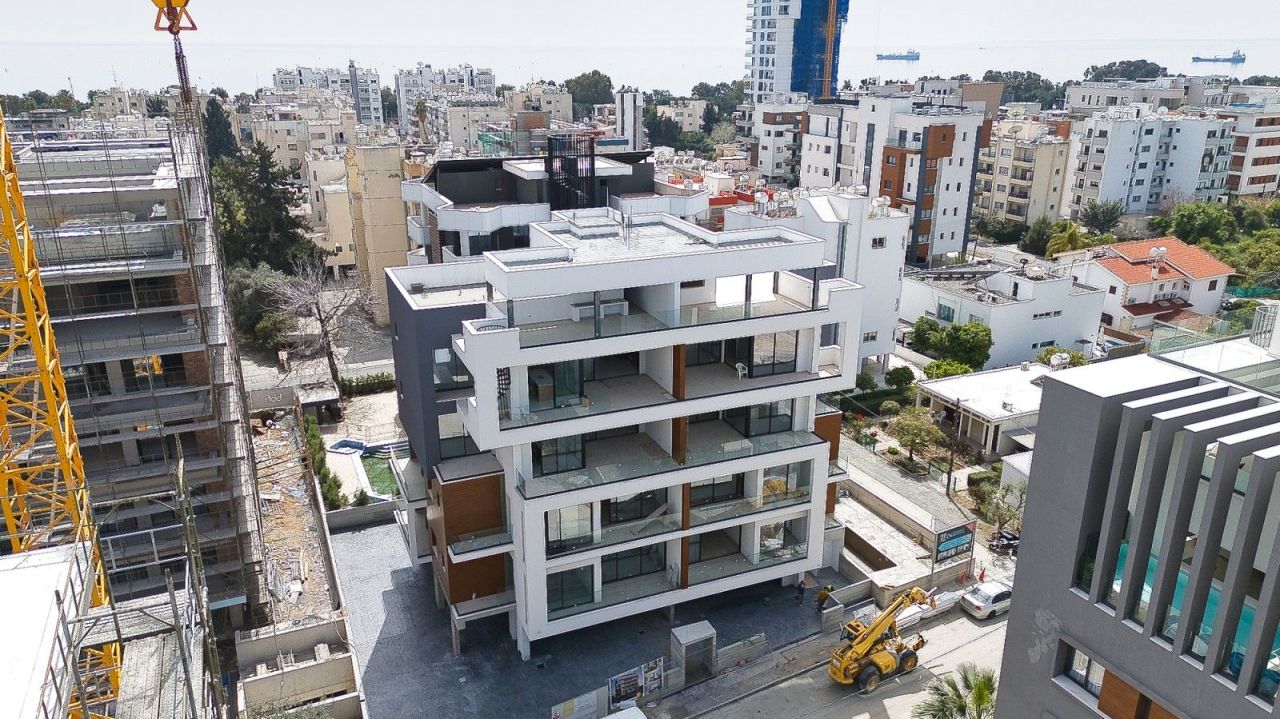 Apartment in Limassol, Cyprus, 62 m² - picture 1