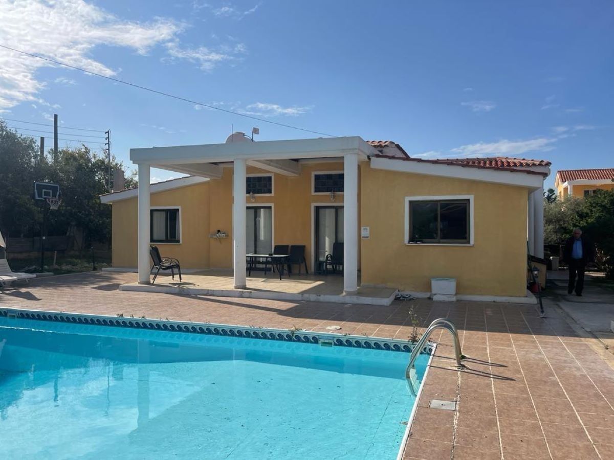 Bungalow in Paphos, Cyprus, 130 m² - picture 1