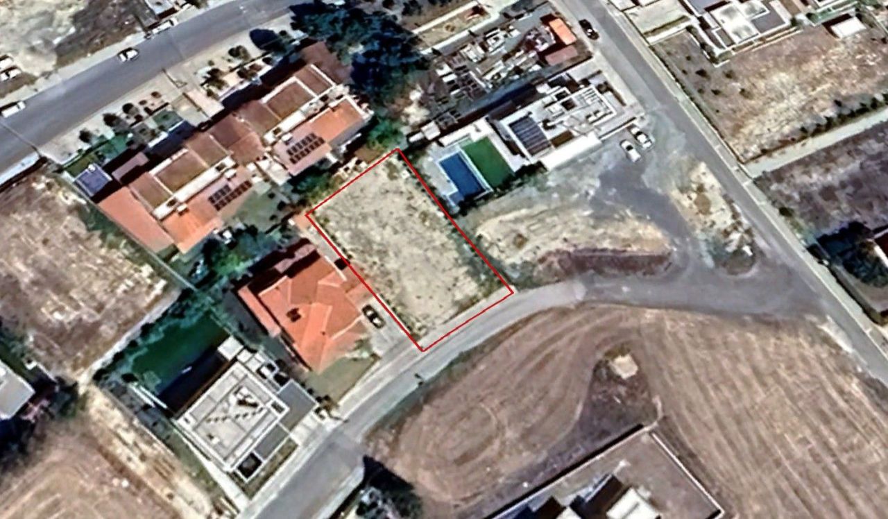 Grundstück in Larnaka, Zypern, 582 m² - Foto 1