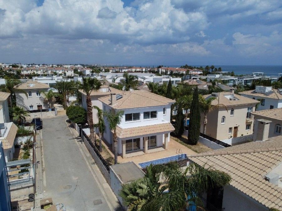 Villa in Protaras, Cyprus, 123 m² - picture 1