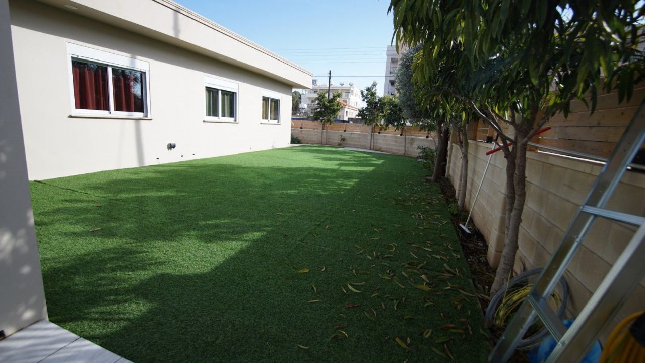 Villa in Limassol, Cyprus, 138 m² - picture 1