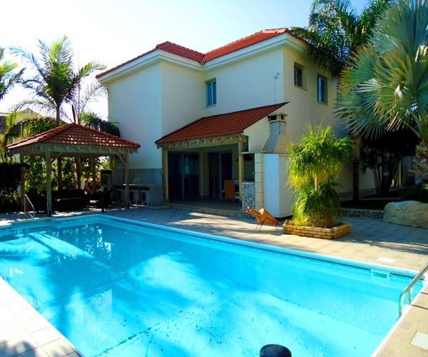 Villa a Limassol, Cipro, 375 m² - foto 1