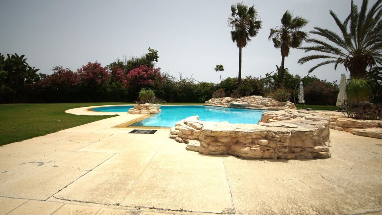 Villa en Limasol, Chipre, 630 m² - imagen 1