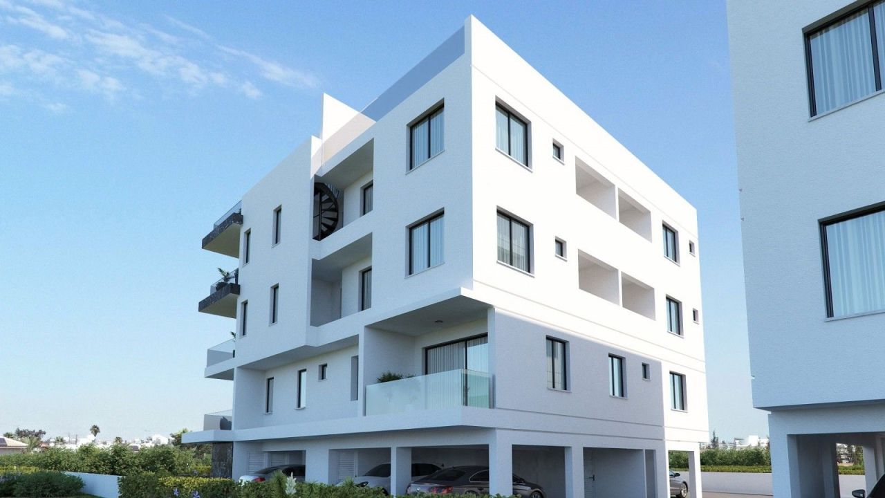 Biens commerciaux à Larnaca, Chypre, 485 m² - image 1