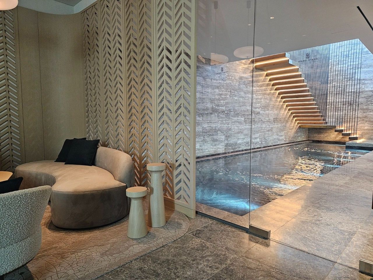 Ático en Limasol, Chipre, 615 m² - imagen 1