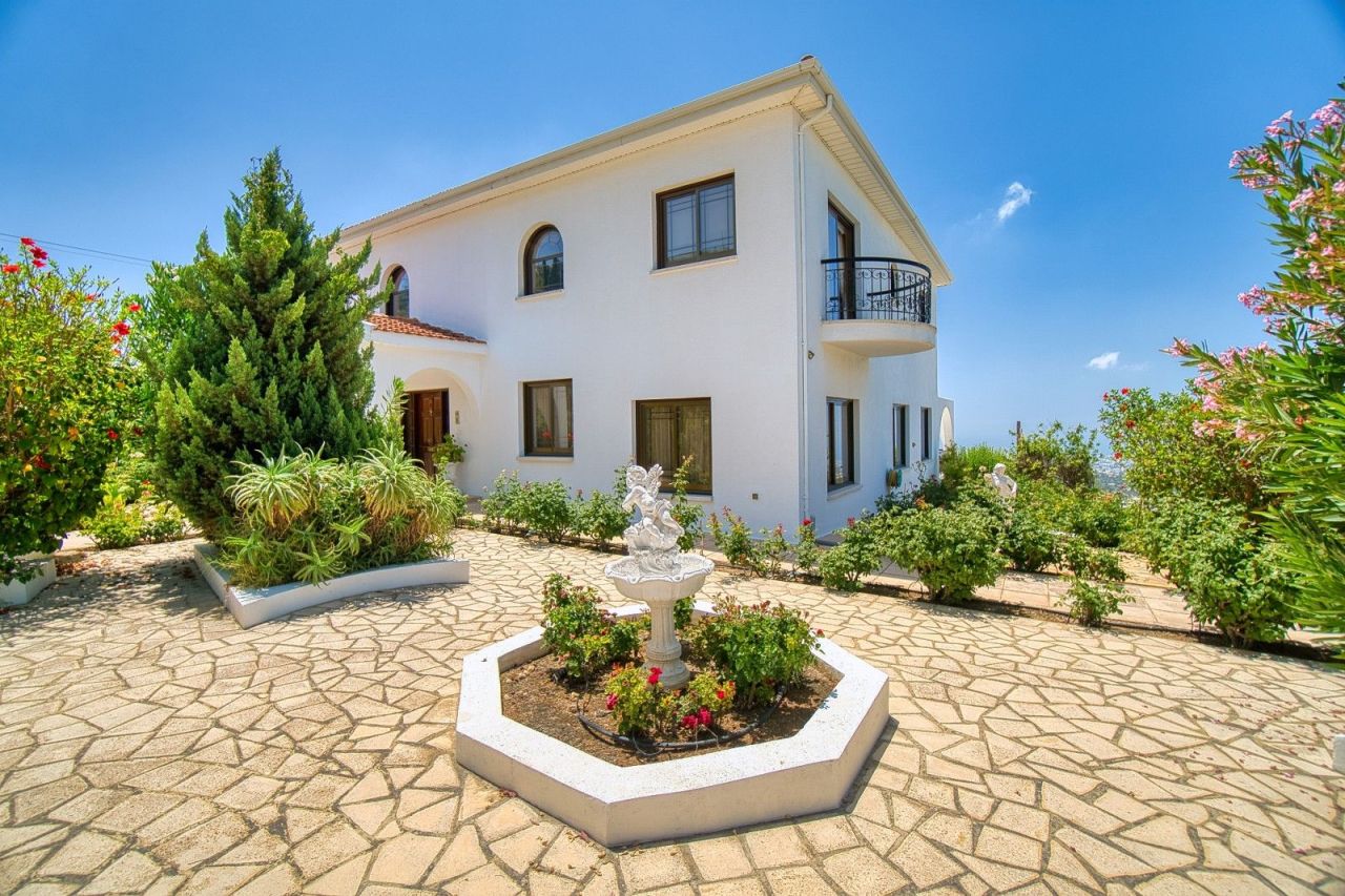 Villa a Paphos, Cipro, 500 m² - foto 1