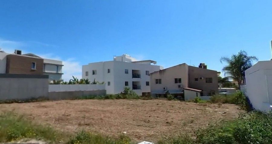 Land in Larnaca, Cyprus, 616 m² - picture 1