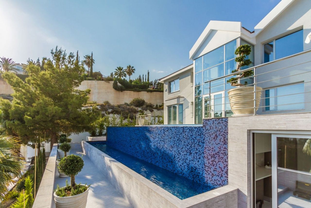 Villa in Limassol, Zypern, 350 m² - Foto 1