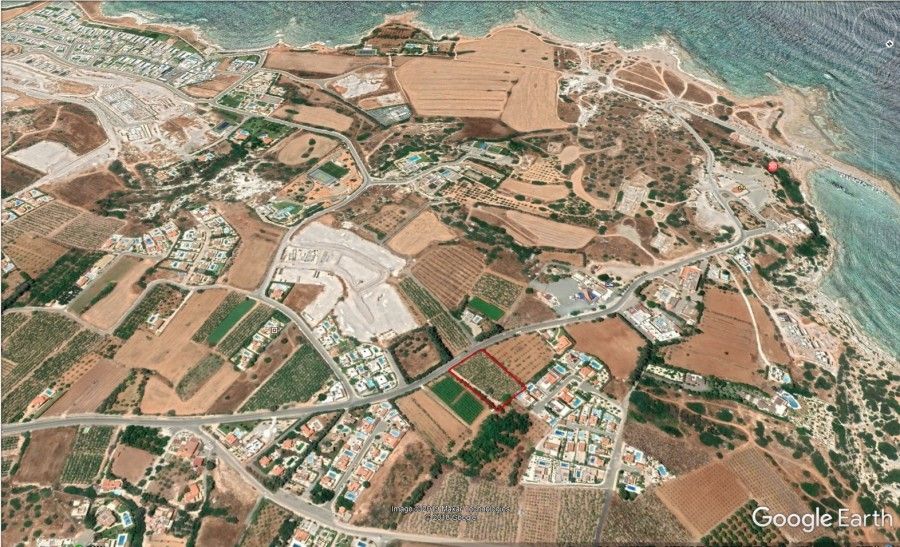 Terreno en Pafos, Chipre, 3 825 m² - imagen 1
